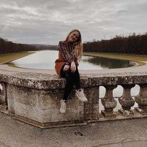 Meet your Posher, Hannah